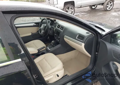 2013 Volkswagen Jetta 2.5L Se from USA, damaged, VIN 3VWDP7AJXDM289031